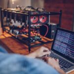 The Pros and Cons of Bitcoin Investment